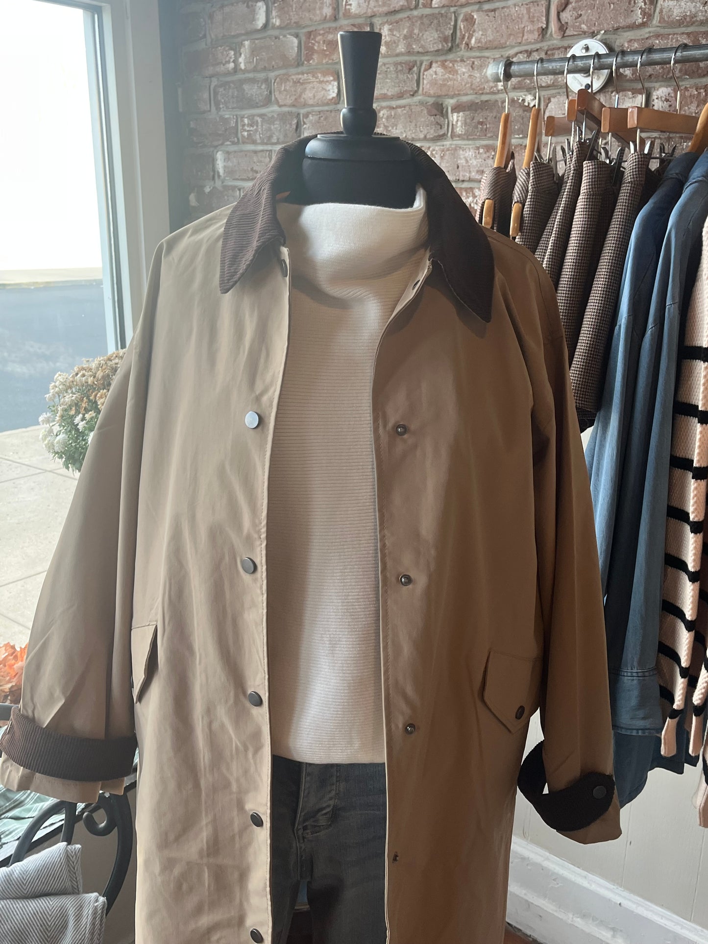 Long Sleeve Contrast Collar Trench Coat