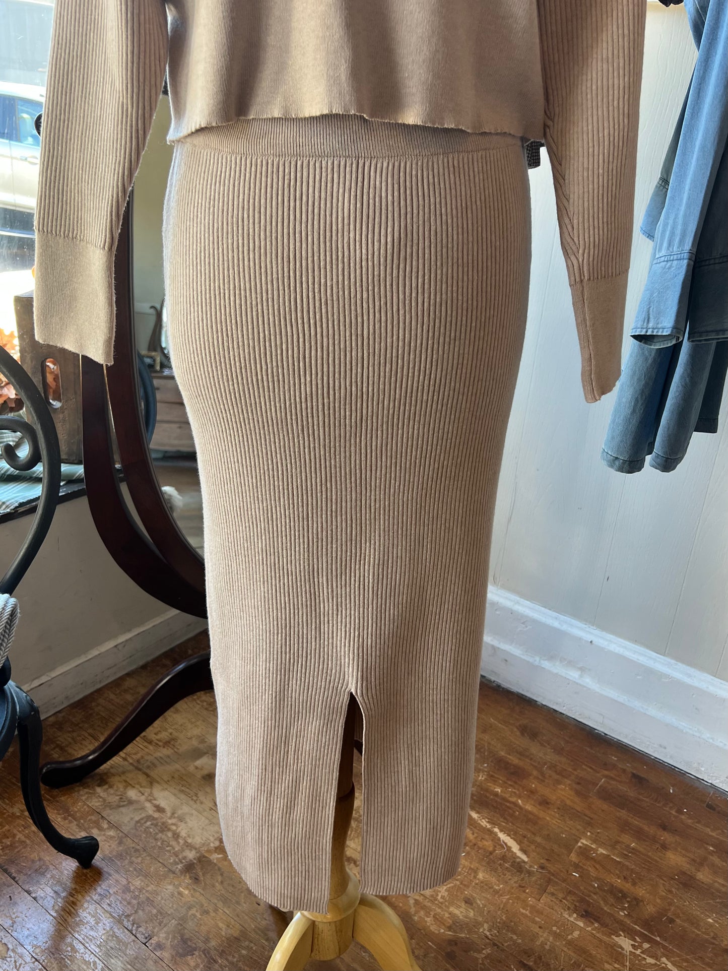 Ribbed Knit Midi Skirt